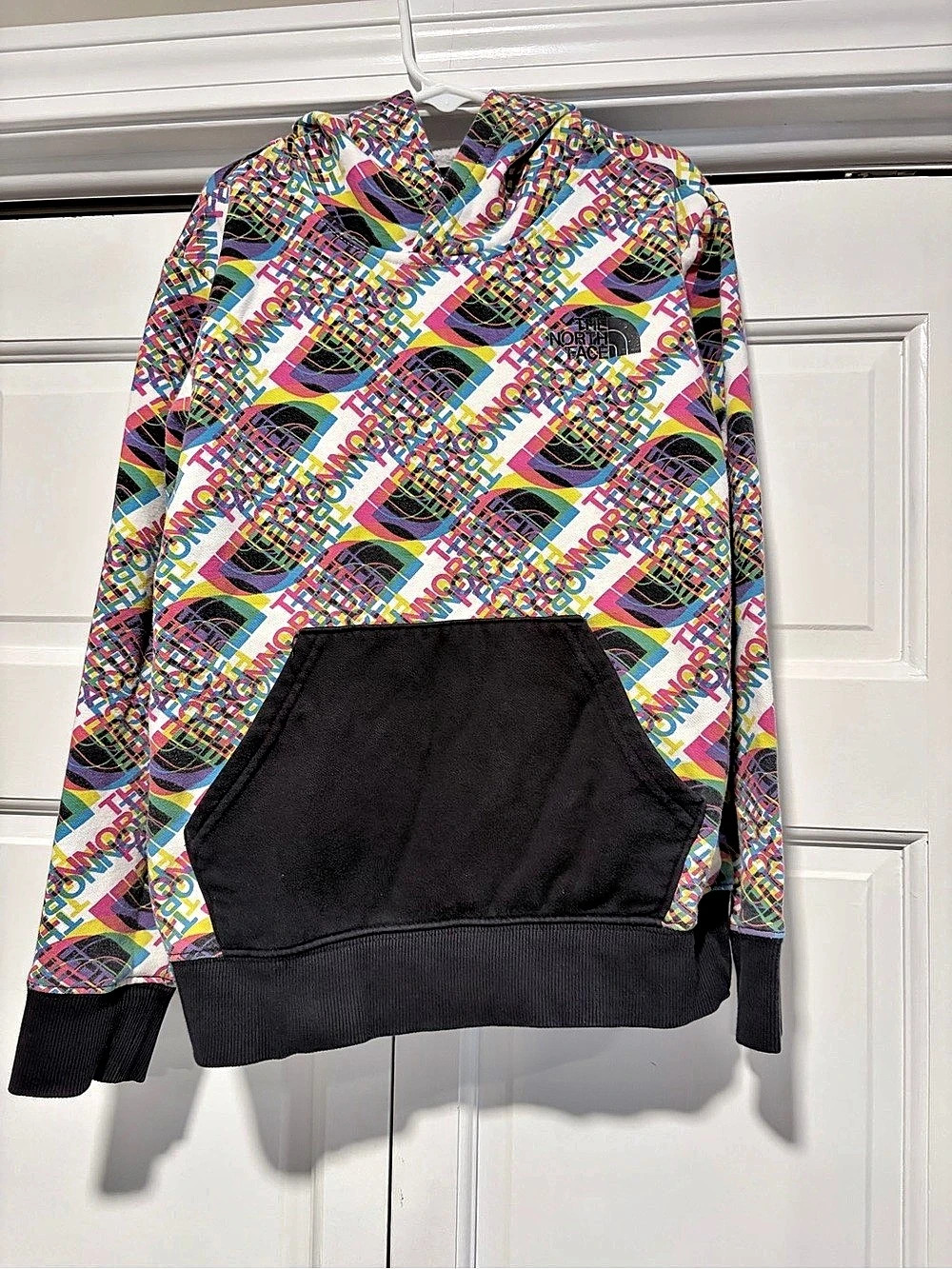 The North Face Boys Size 7/8 Multicolor Printed Pullover